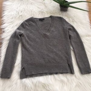 J. Crew v- neck sweater size XXS